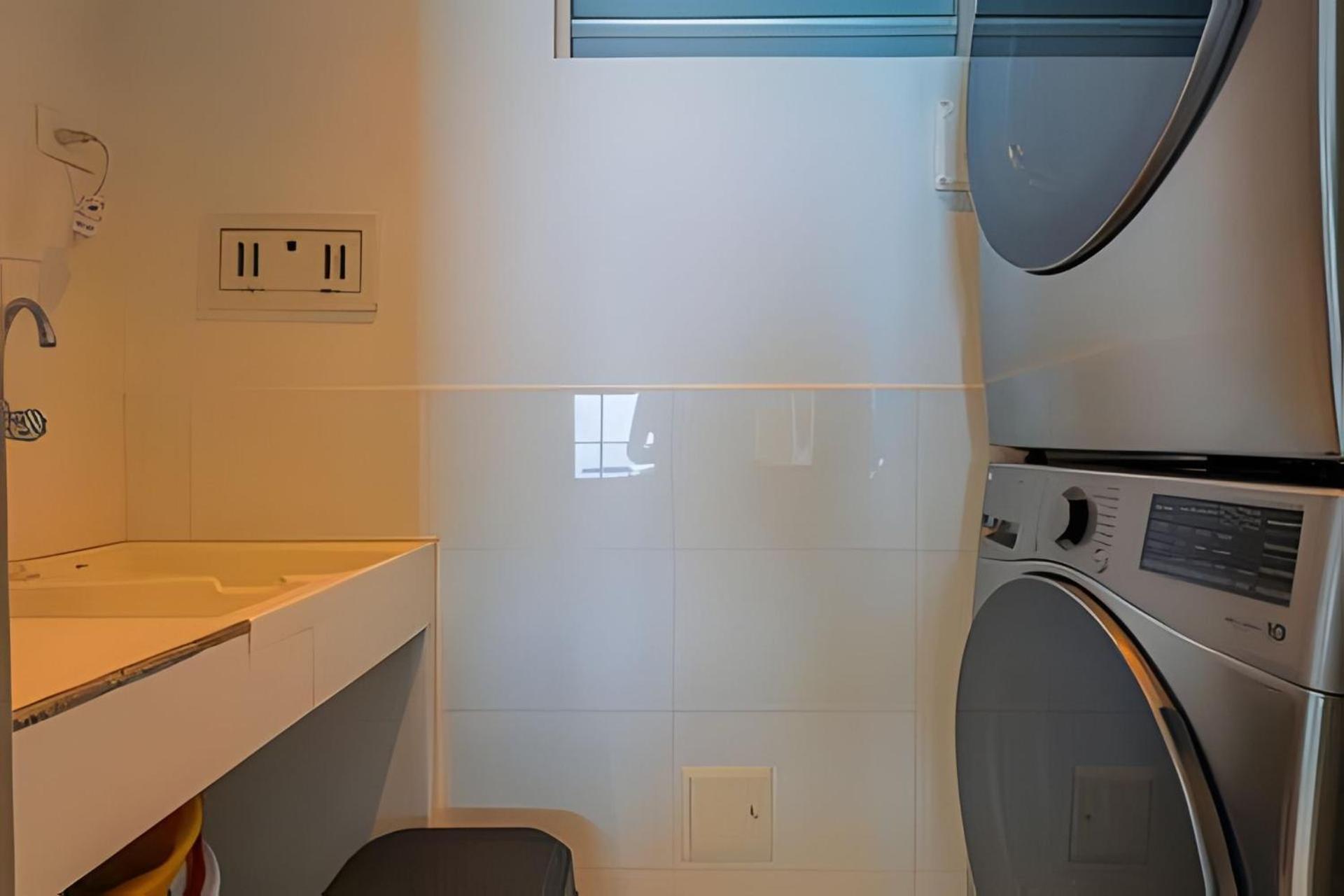 Laurdhomes Palmetto Floor 32, Sea View