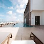Laurdhomes Palmetto Beach Floor 32, Sea View