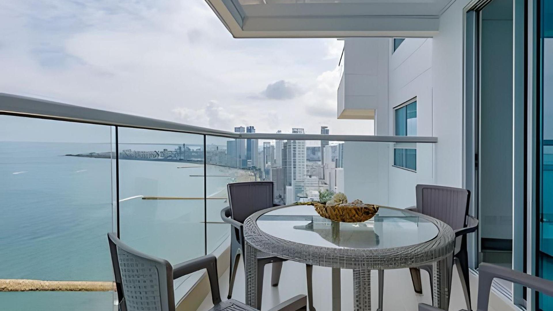 Apartment Laurdhomes Palmetto Floor 32, Sea View