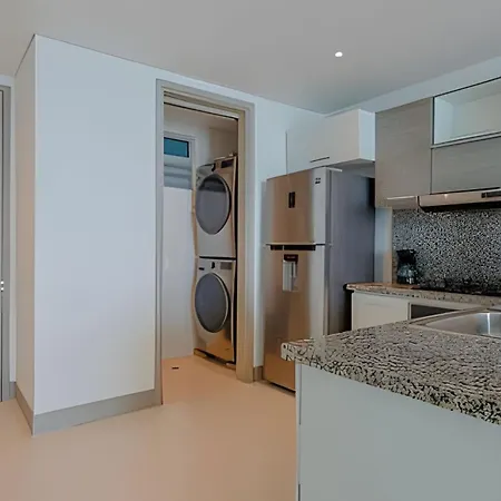 Laurdhomes Palmetto Floor 32, Sea View Apartment *